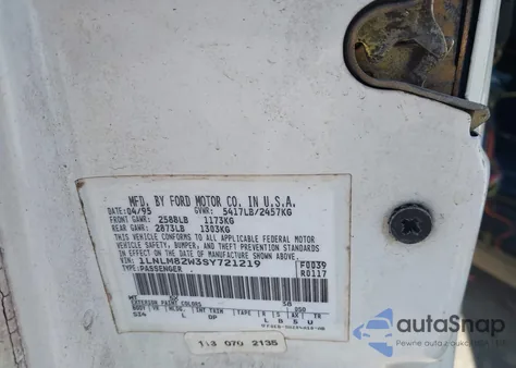 1995 Lincoln Town Car Signature/Spinnaker z USA, uszkodzony, nr VIN 1LNLM82W3SY721219